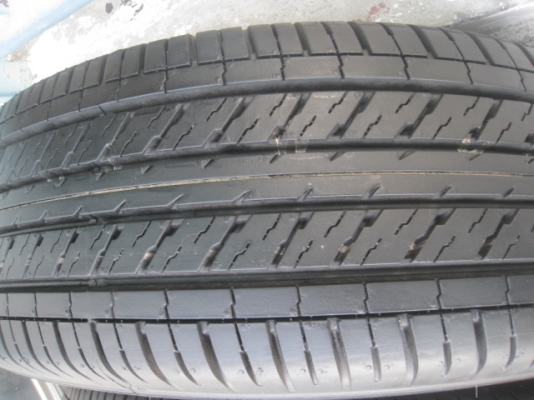 ขายล้อแม็กป้ายแดง Vigo 16"  พร้อมยางปี14 สนใจติดต่อเล็กคลองสามครับ 081-3747940