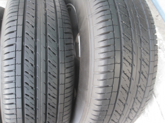 ขายล้อแม็กป้ายแดง Vigo 16"  พร้อมยางปี14 สนใจติดต่อเล็กคลองสามครับ 081-3747940