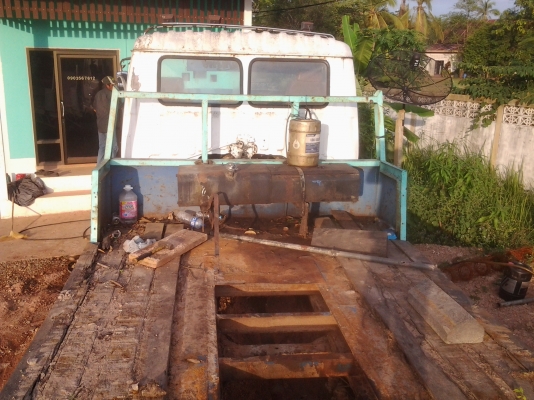 10ล้อท้ายลาก อีซูซุ ทะเบียน ม.79 เครื่อง6BD1 160 แรง หางขึ้น200ได้ เพลา200จำโบ้