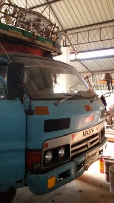 6ล้อ ks อีซูซุ 110 แรง แอร์เย็น ยางใหม่ 6 เส้น