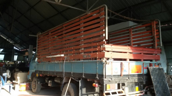 6ล้อ ks อีซูซุ 110 แรง แอร์เย็น ยางใหม่ 6 เส้น