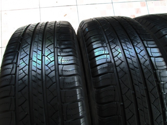 ขายยาง MICHELIN LATITUDE 225-65-17 ปี2113 ดอกตรึม (1ชุด)