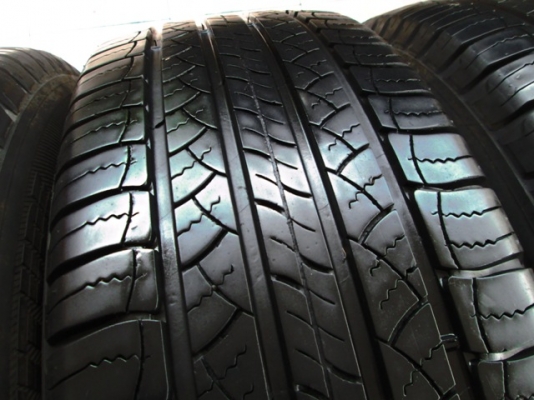 ขายยาง MICHELIN LATITUDE 225-65-17 ปี2113 ดอกตรึม (1ชุด)