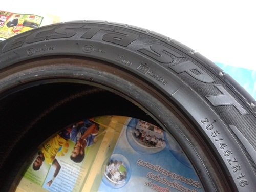 ยาง,205-45-16 KUMHO KU31 สภาพดีดอกหนาไม่ปะหนึ่งคู่ 1,800