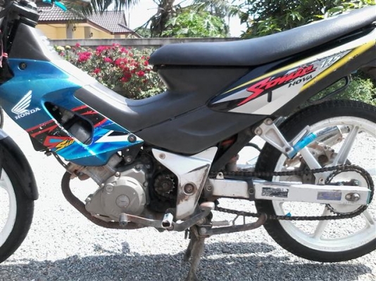 ขายโซนิกปี 45 ทะเบียนโอนรถเดิมเครื่องดีต้องเก็บอะไหล่เองภาษีขาดปี 52 ขายตามสภาพ ขาย 9500 บาท