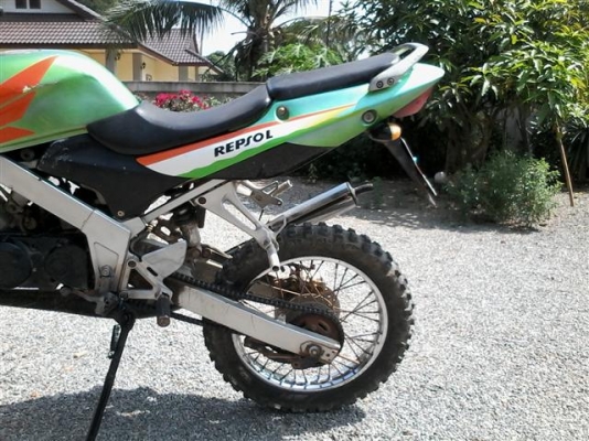 ขาย LS125R ทะเบียนโอนเครื่องดีภาษีขาดปี 49 ทำแนววิบากมีอะไหล่เดิมให้ ขายตามสภาพ ขาย 9500 บาท