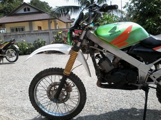 ขาย LS125R ทะเบียนโอนเครื่องดีภาษีขาดปี 49 ทำแนววิบากมีอะไหล่เดิมให้ ขายตามสภาพ ขาย 9500 บาท