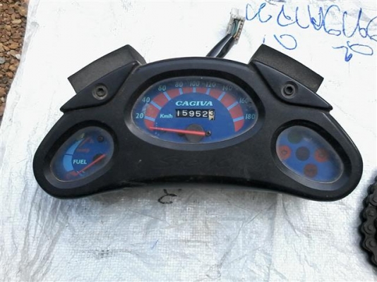 ขายอะไหล่ช้างน้อย คาจิว่าสเตลล่า115มือสองสินค้ายังไม่รวมค่าจัดส่งคิดตามจริง สนใจติดต่อ (กบรถเก่าแพร่)