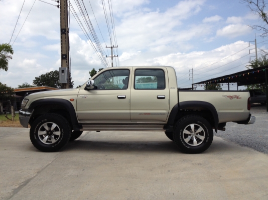 ขาย TOYOTA - SPORT CRUISER 4WD ขาย TOYOTA - SPORT CRUISER 4WD