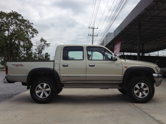 ขาย TOYOTA - SPORT CRUISER 4WD ขาย TOYOTA - SPORT CRUISER 4WD