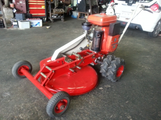 ขายรถตัดหญ้าเดินตาม baroness