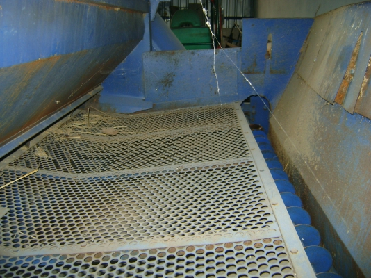 รถสีข้าว 6ล้อ   เครื่องHINO 130 แรง  6ฟุต  สภาพดีมากๆ  ราคา   160,000บาท ด่วนๆๆ