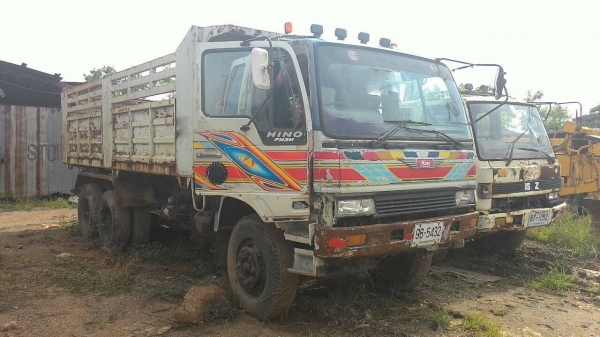 10ล้อดั้ม240แรงFM3MNLD-11335 เครื่องM10C รถห้าง..สภาพดี แค่สีไม่ค่อยสวย รถจอดไว้เฉยๆ เล่มพร้อม