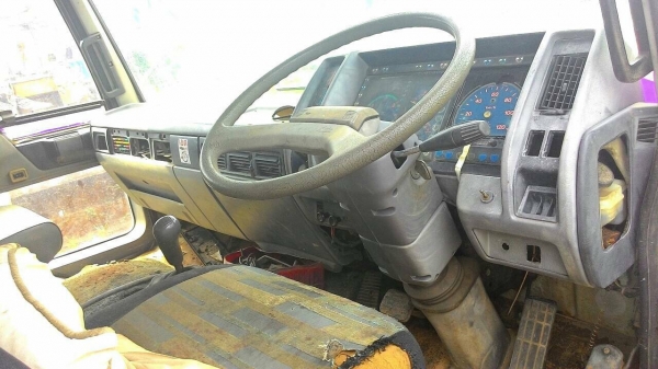 10ล้อดั้ม240แรงFM3MNLD-11335 เครื่องM10C รถห้าง..สภาพดี แค่สีไม่ค่อยสวย รถจอดไว้เฉยๆ เล่มพร้อม