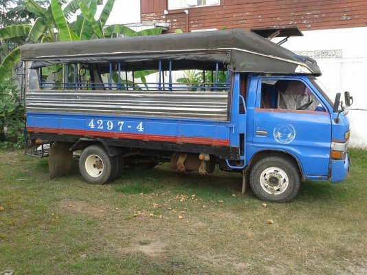 ขาย 6 ล้อโดยสาร ISUZU 85 แรงม้า เครื่องดี เอกสารพร้อมโอน ราคาคุยกันได้ครับ