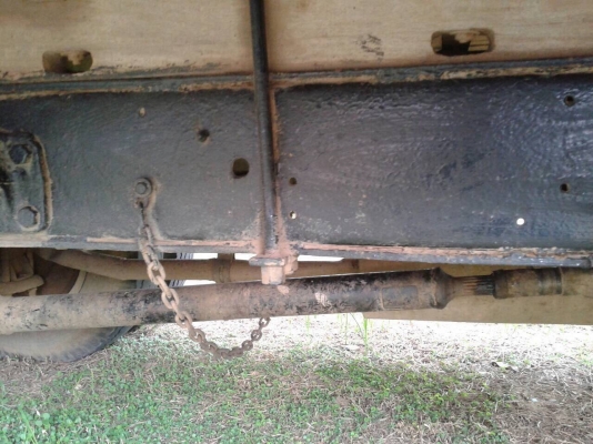 ขาย 6 ล้อโดยสาร ISUZU 85 แรงม้า เครื่องดี เอกสารพร้อมโอน ราคาคุยกันได้ครับ