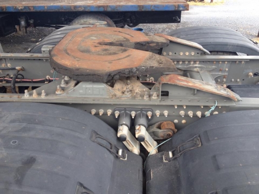 ขายรถสิบล้อหัวลาก Volvo Fm 12 380 แรงปี 49 เพลาล้อยกได้ รถสวยพร้อมใช้งานราคาต่อรองได้