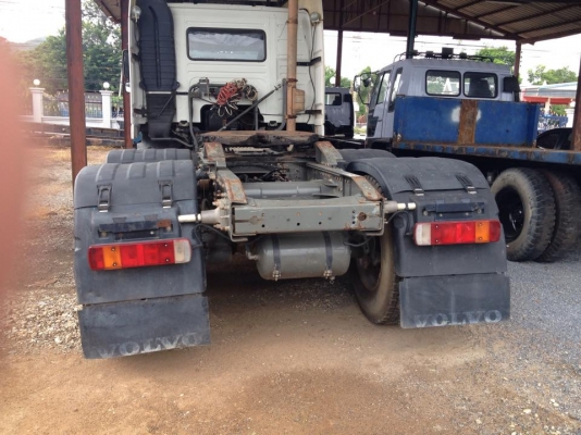 ขายรถสิบล้อหัวลาก Volvo Fm 12 380 แรงปี 49 เพลาล้อยกได้ รถสวยพร้อมใช้งานราคาต่อรองได้