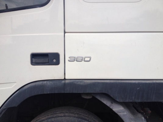 ขายรถสิบล้อหัวลาก Volvo Fm 12 380 แรงปี 49 เพลาล้อยกได้ รถสวยพร้อมใช้งานราคาต่อรองได้