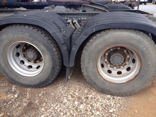 ขายรถสิบล้อหัวลาก Volvo Fm 12 380 แรงปี 49 เพลาล้อยกได้ รถสวยพร้อมใช้งานราคาต่อรองได้