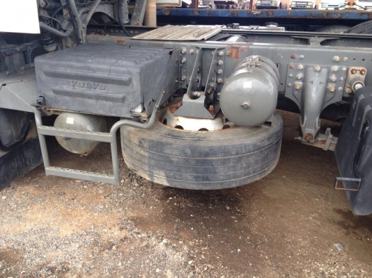 ขายรถสิบล้อหัวลาก Volvo Fm 12 380 แรงปี 49 เพลาล้อยกได้ รถสวยพร้อมใช้งานราคาต่อรองได้