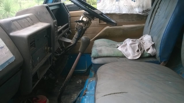 ขายรถบรรทุก 4 ล้อ เป็นรถสูบสิ่งปฏิกูล ISUZU สภาพพร้อมใช้งาน คัสซีสวย  เครื่อง NISSAN Carbon 85 แรงม้า ทะเบียนพร้อมโอนครับ ราคาต่อรองได้