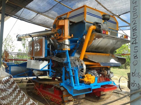 ขายรถเกี่ยวข้าวสภาพใหม่ พร้อมใช้งาน เครื่อง6D17 MITSUBISHI 220แรง โซดีใบแท็คเต็ม สวยพร้อมใช้ สนใจโทร 090-8588220คุณนะ ID:narong498 หรือ www.truck.in.th/498