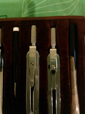 ชุดเครื่องมือเขียนแบบวินเทจ birk made in germany สภาพใหม่เก่าเก็บพร้อมเคสเดิม ของแท้ ชุดเครื่องมือเขียนแบบวินเทจ birk made in germany สภาพใหม่เก่าเก็บพร้อมเคสเดิม ของแท้