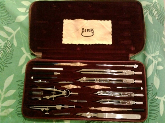 ชุดเครื่องมือเขียนแบบวินเทจ birk made in germany สภาพใหม่เก่าเก็บพร้อมเคสเดิม ของแท้ ชุดเครื่องมือเขียนแบบวินเทจ birk made in germany สภาพใหม่เก่าเก็บพร้อมเคสเดิม ของแท้