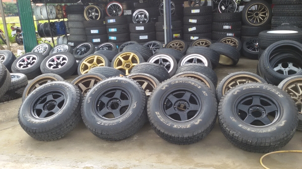 ขายล้อเบสเล่ขอบ16พร้อมยางชุดละ16500