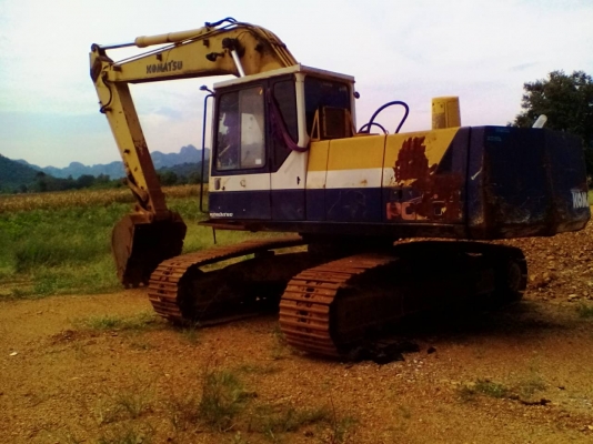 แบคโฮ KOMATSU PC200-5 มีเอกสาร