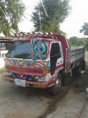 ขายหรือเทิร์นเอา  6  ล้อใหญ่  ครับ