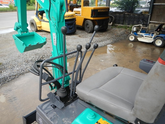 ขายรถขุด BACKHOE KOMATSU PC03 พร้อมใช้งาน ขายรถขุด BACKHOE KOMATSU PC03 พร้อมใช้งาน