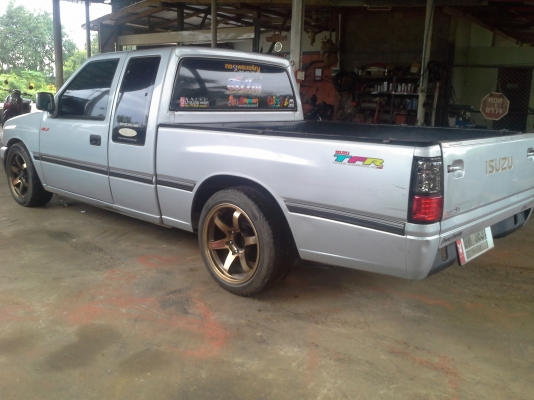 ขาย กระบะ IZUZU TFR 2500 สีเติมๆ เครื่องนิ่มๆ