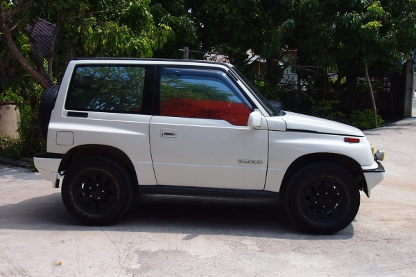 ขาย suzuki vitara 3ประตู เครื่องหัวฉีด lpgหัวฉีด สภาพสวย ขายราคา 229,000.- (ที่เชียงใหม่) ขาย suzuki vitara 3ประตู เครื่องหัวฉีด lpgหัวฉีด สภาพสวย ขายราคา 229,000.- (ที่เชียงใหม่)