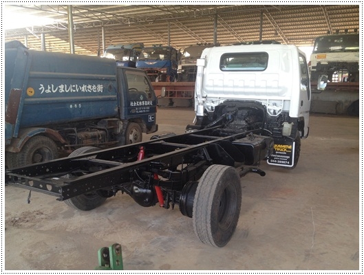 ขาย ISUZU NPR หัวคัชซี เครื่อง 4HF1  135 แรงม้าระบบน้ำมัน หัวคัชซี ช่สวกระบะยาว 4.30 เมตร ยาง 825 ขอบ 16 นิ้ว รถทำใหม่ พร้อมทะเบียน