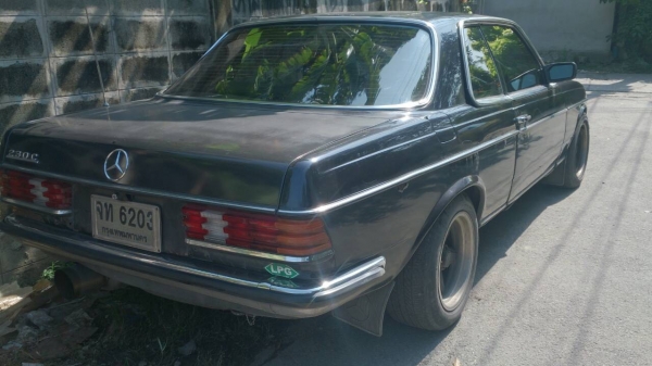 เบ็นซ์ 2 ประตู