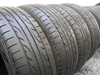 ขายยาง DUNLOP SPORT LM704 ปี3413(1ชุด) 215-60-16 ราคา 4,500 ขายยาง DUNLOP SPORT LM704 ปี3413(1ชุด) 215-60-16 ราคา 4,500