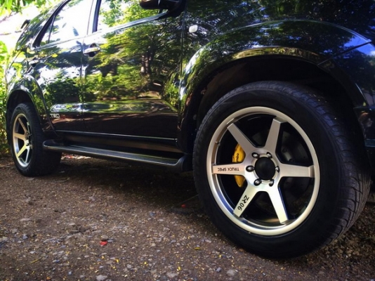 ขาย zr06 ขอบ20 ยางmaxxis 265/50/20 ทั้งชุดเพิ่งเบิกใหม่ ขายถูก ขาย zr06 ขอบ20 ยางmaxxis 265/50/20 ทั้งชุดเพิ่งเบิกใหม่ ขายถูก