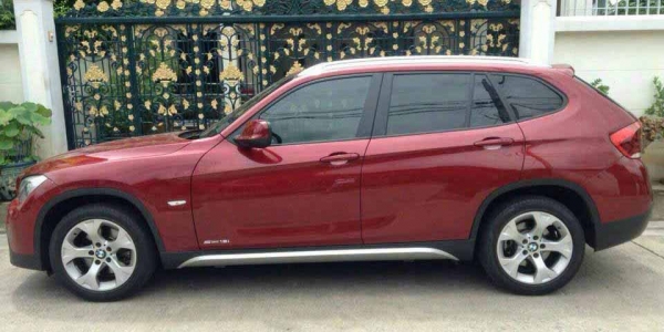 ขาย BMW X1 ปี 2011 เครื่องเบนซิน ขายแถมประกันชั้น 1 ติดต่อ 0815848800