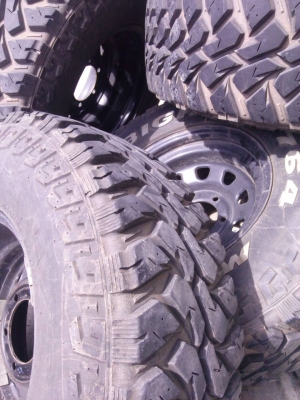 ขายยางMAXXIS M/T BIGHORN 764 พร้อมกระทะ TCPYขอบ15