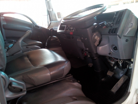 6 ล้อกลาง  *Euro.3*  ISUZU  NQR 175 แรงม้า+*คอมมอนเรว*  *ยาว 5.60ม.*  รถสวยเดิม_สภาพพร้อมใช้งาน * รถห้างแท้ * มีเล่มพร้อม *