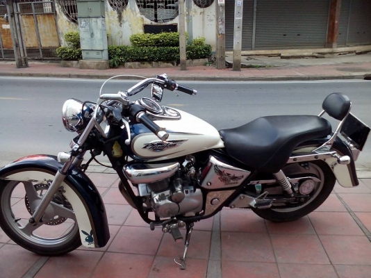 ขาย Honda Phantom TA 200 ปี 45 สภาพแต่งภายนอกตามรูป,เครื่องดี,ยางยังใช้ได้อีกนาน,โซ่่ สเตอดี,เล่มพร้อมโอน