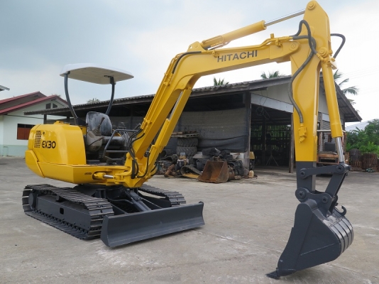 รถขุด แบคโฮล HITACHI - EX30 ทำสีใหม่ มือสองญี่ปุ่น พร้อมไลน์หัวเจาะ