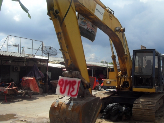 ขายรถแบ๊คโฮ PC-200 รุ่น 3  KOBELCO