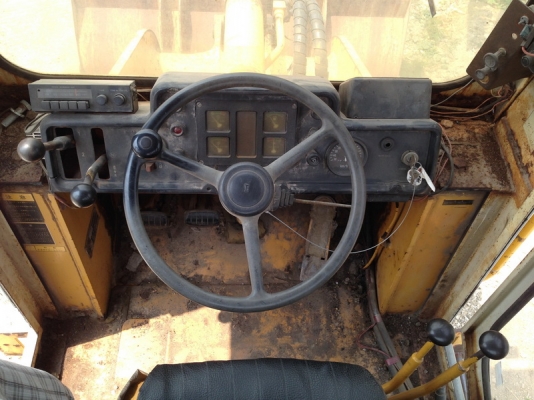 รถตักล้อยาง KOMATSU 520 เก่าญี่ปุ่นแท้ สภาพดี