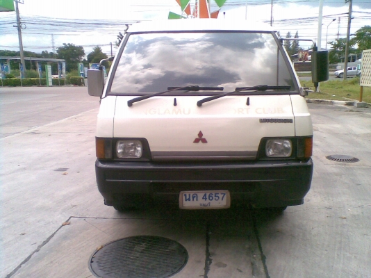 ขายรถตู้ ยี่ห้อ มิตซูบิชิ L300 ปี1993 ราคถูก รถพร้อมโอนครับ