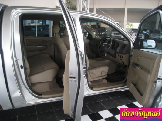 TOYOTA HILUX VIGO 4ประตู 3.0G AUTO TOYOTA HILUX VIGO 4ประตู 3.0G AUTO