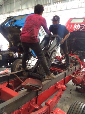 อู่ ศ.ศิริอำไพ "รับ-สร้างรถประกอบใหม่" มีทะเบียน พร้อมโอน การันตีผลงาน ทีมงานมืออาชีพ