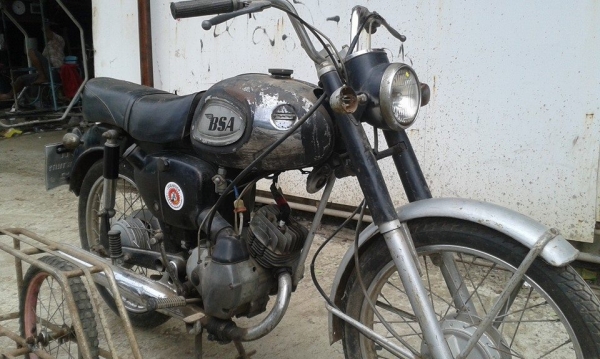 ขาย รถมอร์ไซค์ บริสโตน 50 เครื่องติดขับได้ทะเบียนชื่อผมเลย ขาย รถมอร์ไซค์ บริสโตน 50 เครื่องติดขับได้ทะเบียนชื่อผมเลย